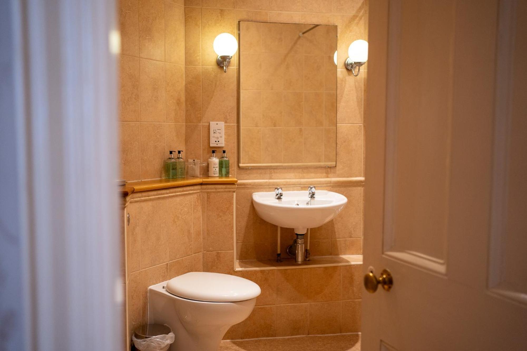 The Royal Lion Hotel Lyme Regis Oda fotoğraf