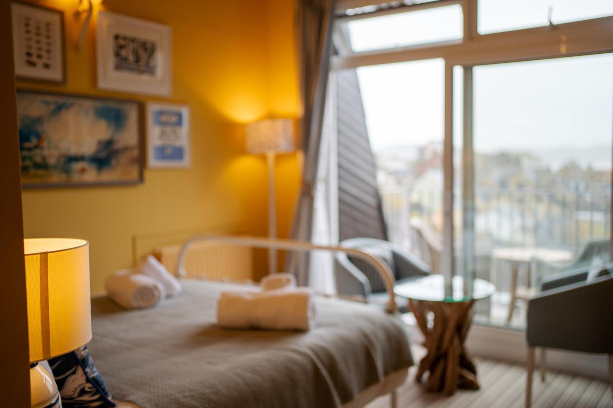 The Royal Lion Hotel Lyme Regis Oda fotoğraf